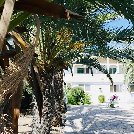 Elia Bed & Breakfast